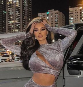 Dating rich lady