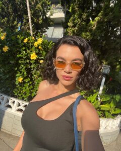 meet Albanian woman