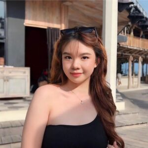 Asian wonan