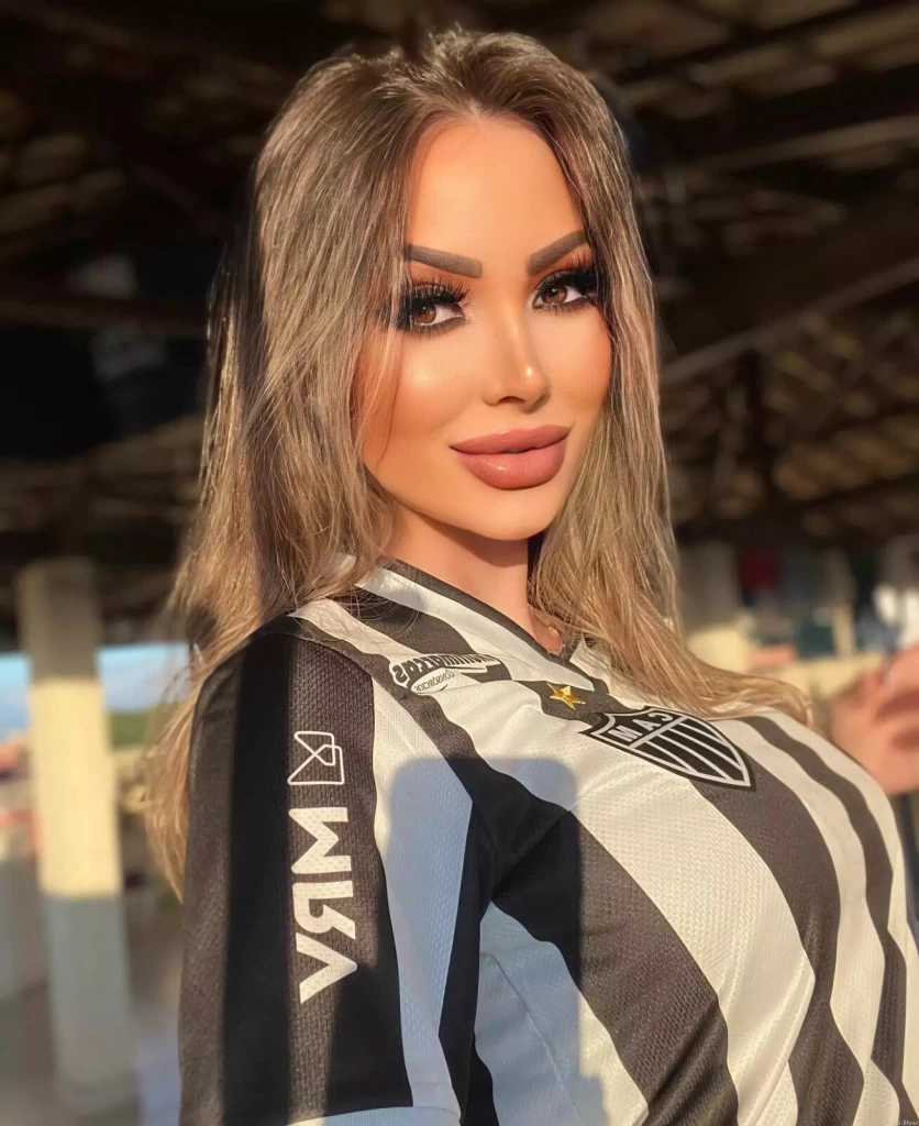 Lisley Maria, 29