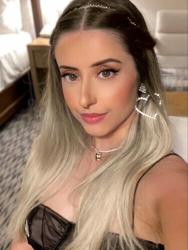 Lizzie- Profile image 1
